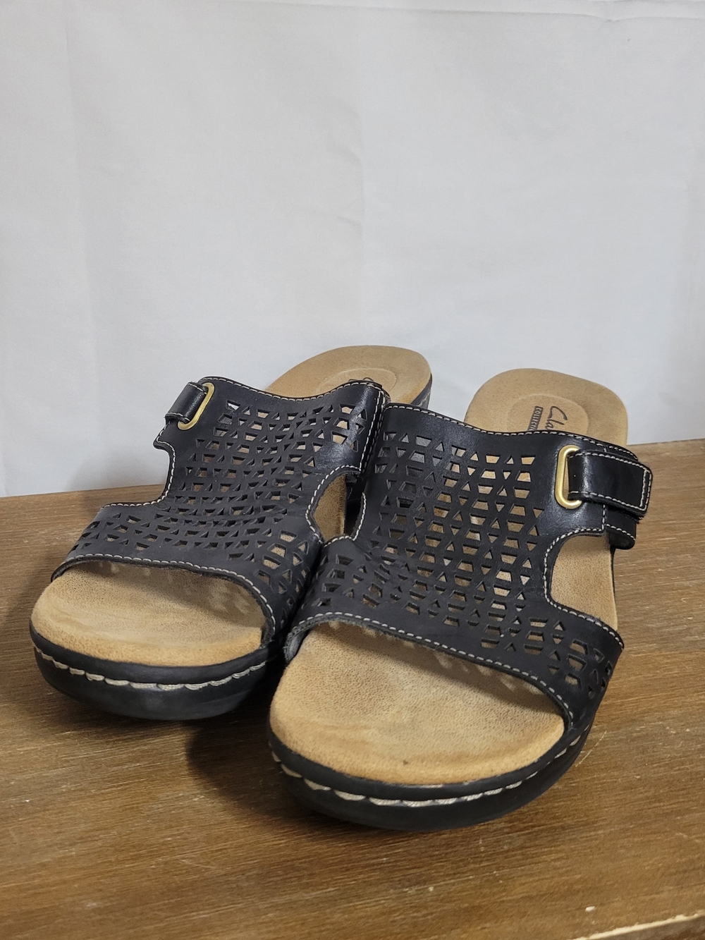 Clarks Black Leather Laser Cut Geometric Slide Sandals Wedge Comfort 9.5